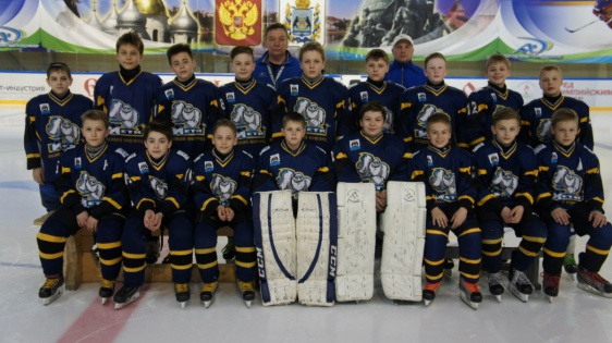 Новгородская хоккейная команда «Йети 2004» вышла в финал «Золотой шайбы»