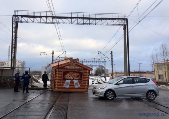 В Великом Новгороде железнодорожный переезд на ул. Нехинская отремонтируют к 1 апреля