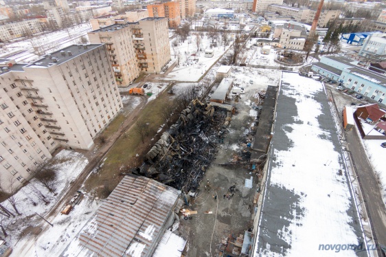 По факту крупного пожара на территории бывшего завода «Волна» возбуждено пять административных дел