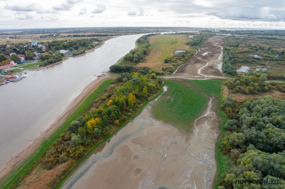 Специалисты Волховской ГЭС: уровень воды в реке Волхов самый низкий за последние 10 лет