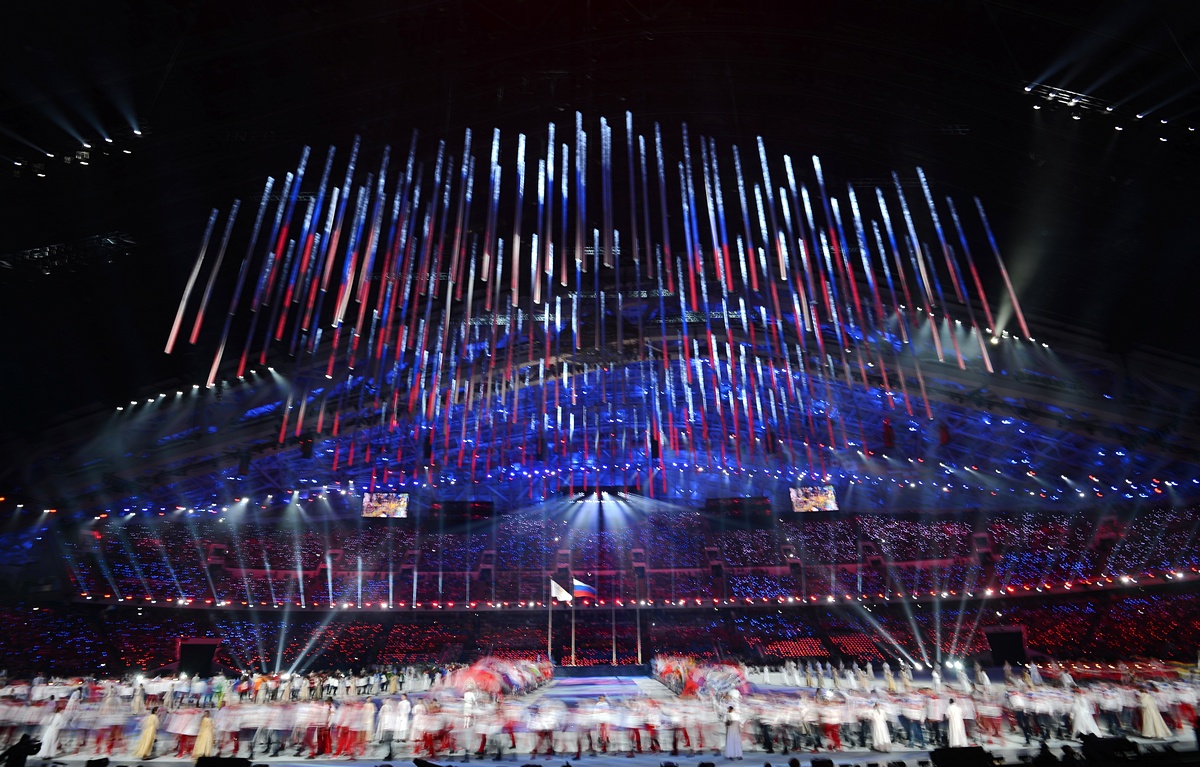 Сочи 2014 закрытие игр. Церемония закрытия олимпиады в Сочи 2014. Цветы на церемонии закрытия олимпиады в Сочи.