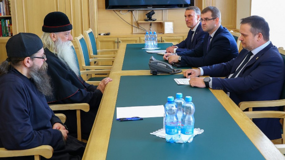Глава старообрядческой церкви Корнилий встретился с новгородским губернатором