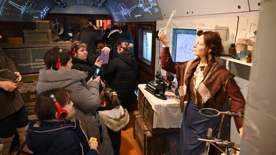 Более 2300 человек посетили экспозицию «Поезда Победы» за два дня работы в Старой Руссе