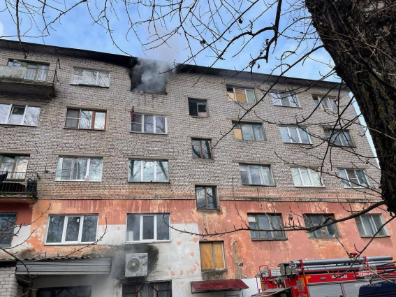 На пожаре в Великом Новгороде спасли трёх человек