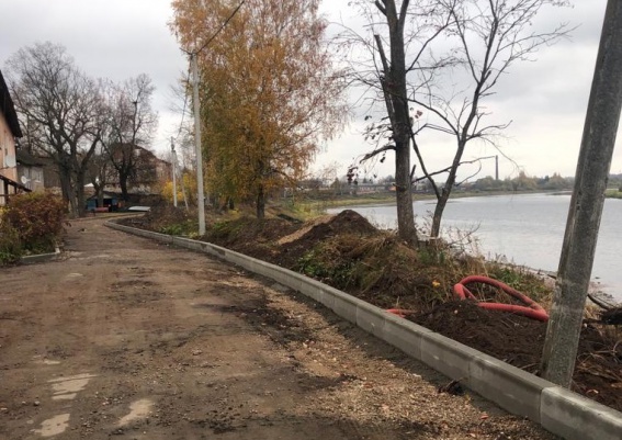 В Сольцах возобновилась реконструкция набережной 7 Ноября