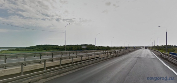 На мосту через Волхов на участке трассы М10 в Новгородском районе запретят движение грузовикам
