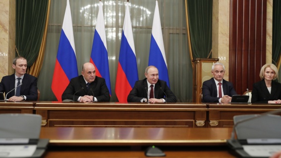 В России сформировали новый состав правительства: более половины министров сохранили посты
