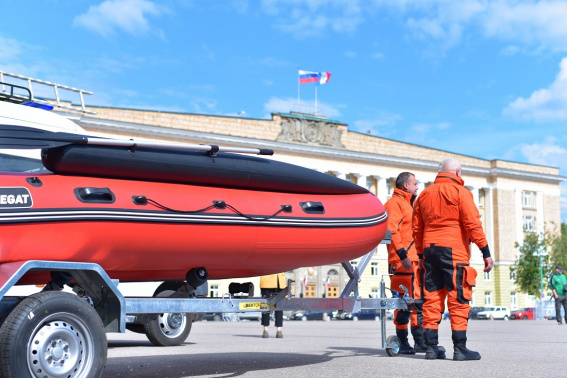 На пляжах в Великом Новгороде впервые организуют постоянное дежурство на катерах