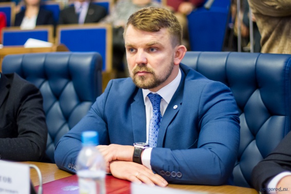 Депутаты не поддержали популистские поправки Дмитрия Игнатова по изменению областного бюджета