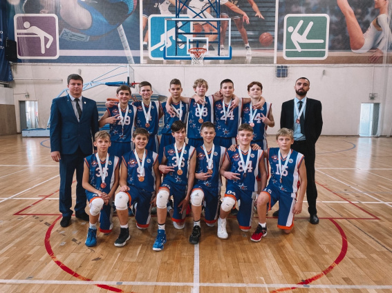 Новгородские баскетболисты завоевали бронзу на межрегиональном этапе первенства России
