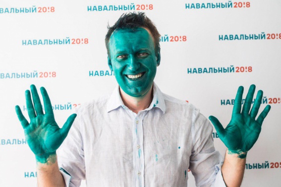 Алексей Навальный после нападения в Барнауле. © navalny.com