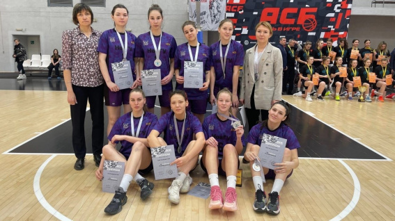 «Рыси НовГУ» заняли четвёртое место в баскетбольной «Лиге Белова»