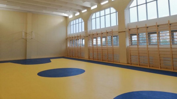 Отремонтированный спортивный зал. © adm.nov.ru