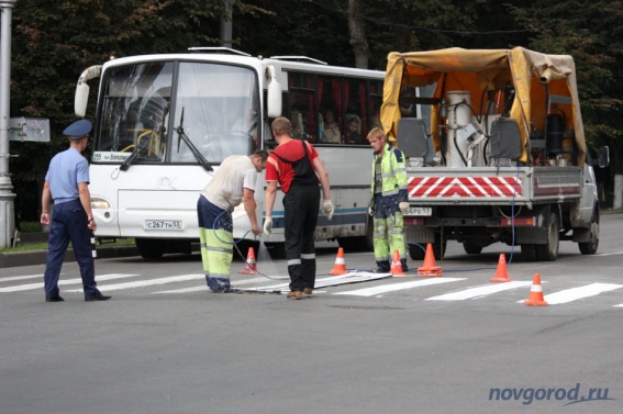За два года на дорогах Новгородской области в рамках нацпроекта БКАД установили более 8 тысяч новых дорожных знаков