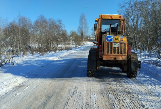 За сутки в Новгородском районе очистили от снега 170 километров дорог