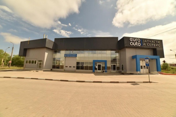 Новый автокомплекс ЕвроАвто в Великом Новгороде: всем клиентам замена масла в подарок