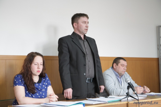 Слева защитница Павла Бойцова Надежда Назарова, в центре Павел Бойцов, справа его адвокат Алексей Горохов. 