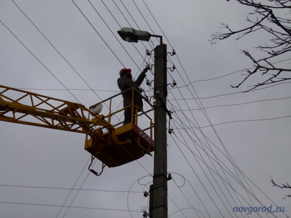 Без света из-за ветра в Новгородской области остались полторы тысячи человек