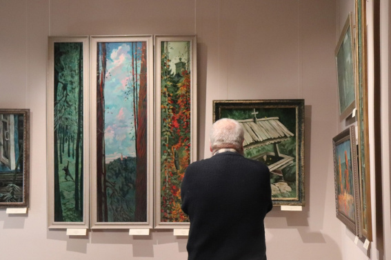 В Музее художественной культуры Новгородской земли открылась выставка работ Игоря Тихонова