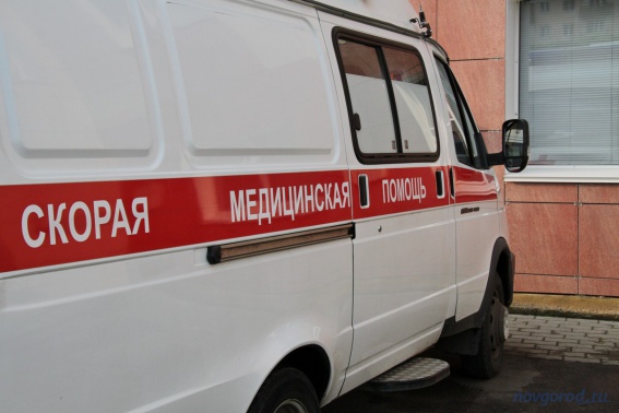 Ребёнок в Великом Новгороде ждал скорую помощь более пяти часов