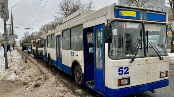 В Великом Новгороде три человека пострадали в ДТП с троллейбусами