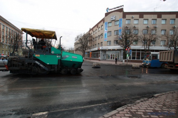 Дороги в Великом Новгороде будет ремонтировать компания из Боровичей