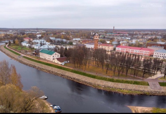 В Старой Руссе завершена реконструкция набережной Достоевского