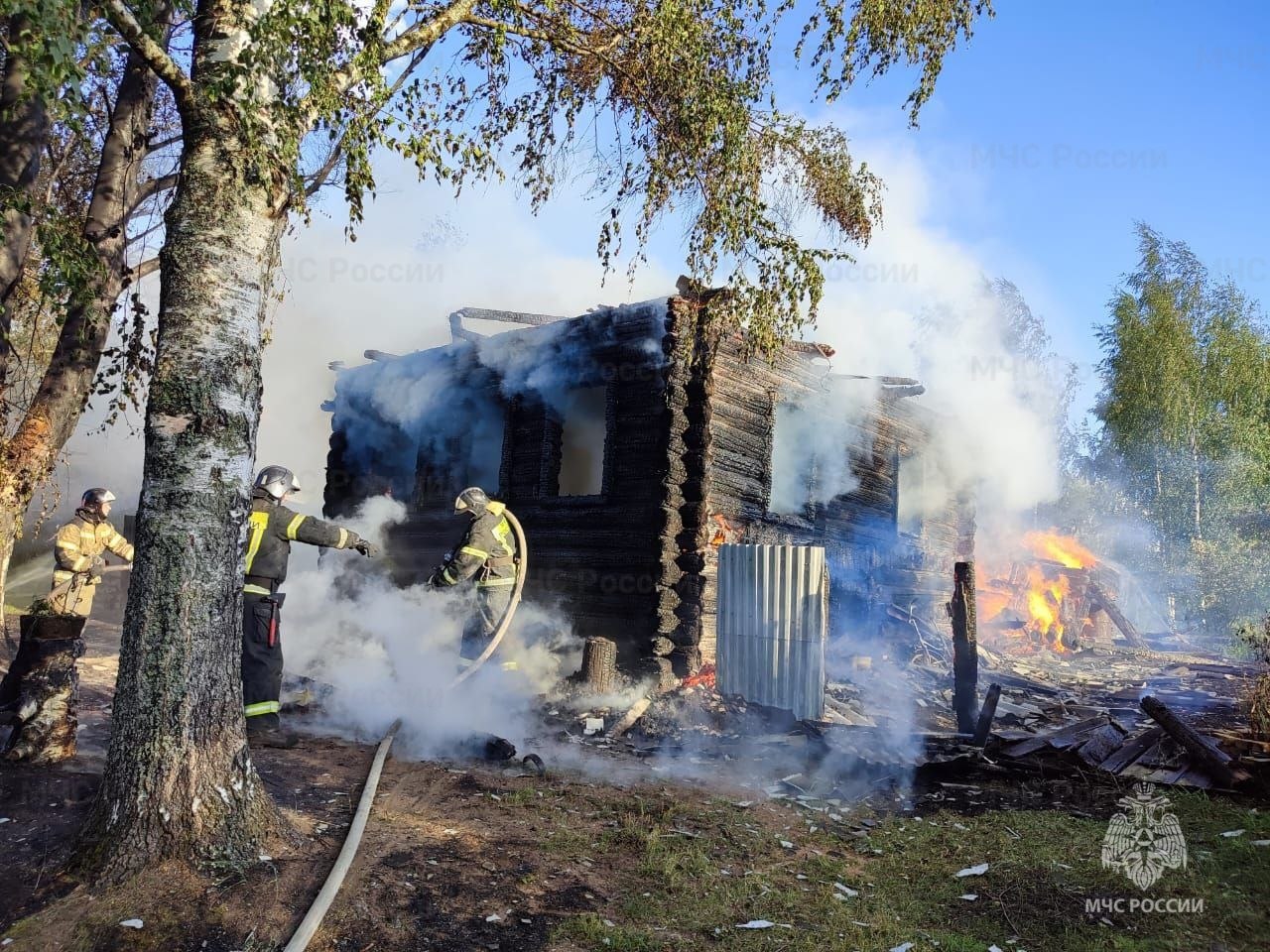 Фото пожарных на пожаре