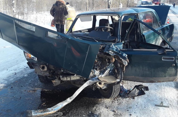 За сутки в Великом Новгороде из-за падения в автобусах два пассажира получили травмы