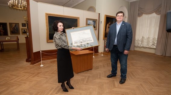 Петербургский коллекционер подарил Новгородскому музею-заповеднику гравюру XVIII века
