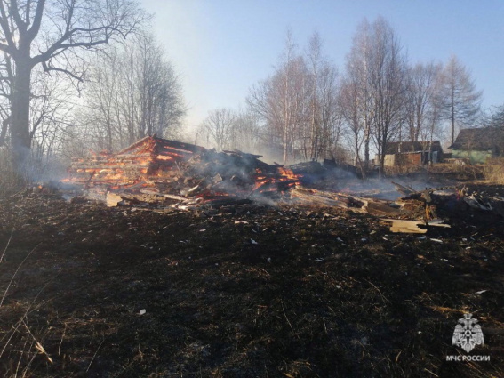 За выходные в Новгородской области произошло десять пожаров