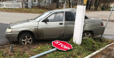 За выходные на дорогах Новгородской области один человек погиб и трое получили травмы