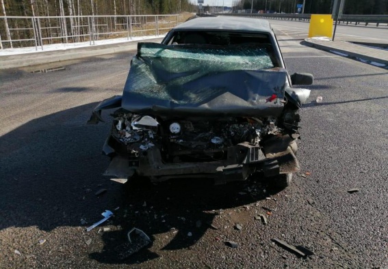 В Окуловском районе опрокинулся автомобиль, погиб 30-летний пассажир
