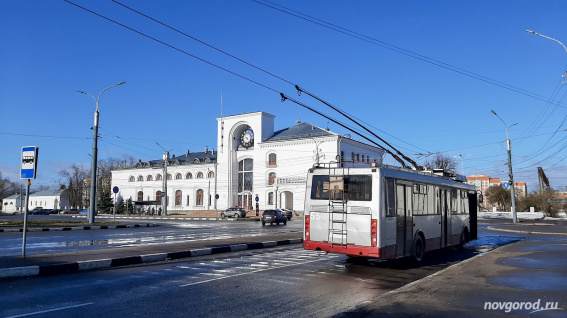 Новгородцев приглашают получить профессию водителя троллейбуса