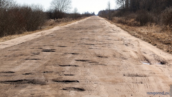Дорога Старая Русса — Белебелка, где водитель мотоцикла Ирбис-125 не справился с управлением и упал. 