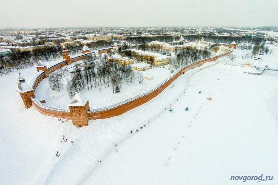 В Великом Новгороде приостановили реставрацию южной части кремля