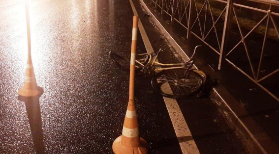 В Маловишерском районе водителю стало плохо за рулём, он скатился в кювет и скончался на месте аварии