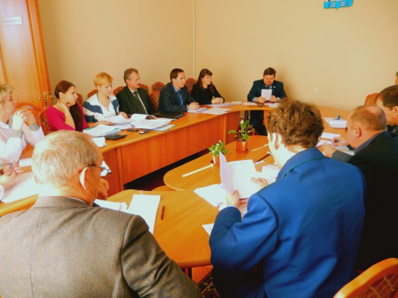 Обсуждение проекта на комиссии городской думы. © Фото пресс-центра думы Великого Новгорода