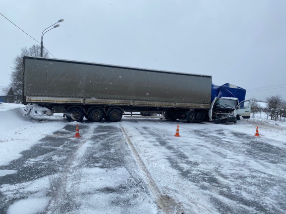 В аварии на М10 в Новгородском районе погиб водитель