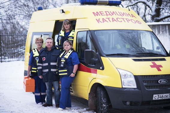 Реанимационная бригада Новгородской областной больницы помогла доставить пенсионера на операцию в Москву