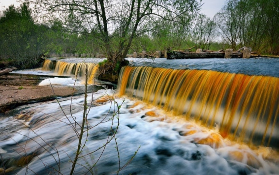В Новгородском районе завершается ремонт дороги к Карамельному водопаду