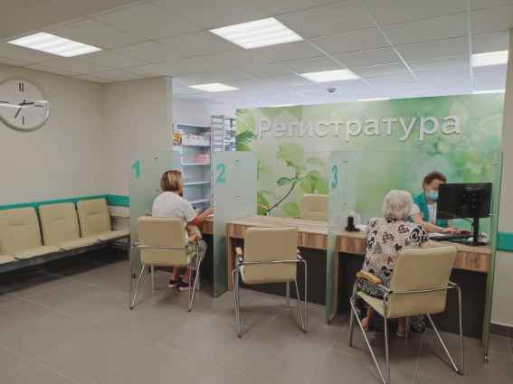 В Новгородском онкологическом диспансере закончили ремонт регистратуры