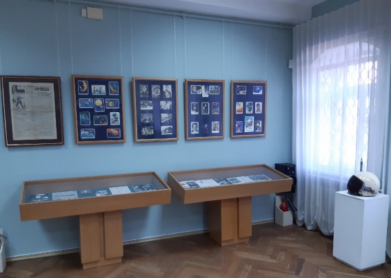 В Боровичах открылась выставка «Первый в космосе человек — наш человек»