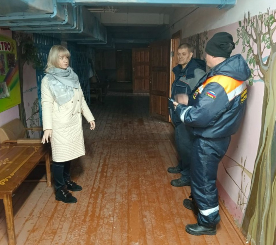 В гимназии «Исток» в Великом Новгороде ликвидировали подтопление цокольного этажа