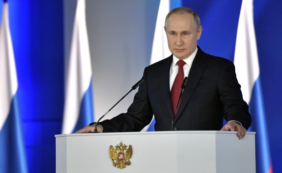 Путин рассказал о переходе на новую систему оплаты труда медиков