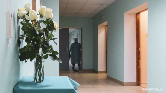 Солецкая ЦРБ перестанет быть ковид-госпиталем и вернется к штатному режиму работы