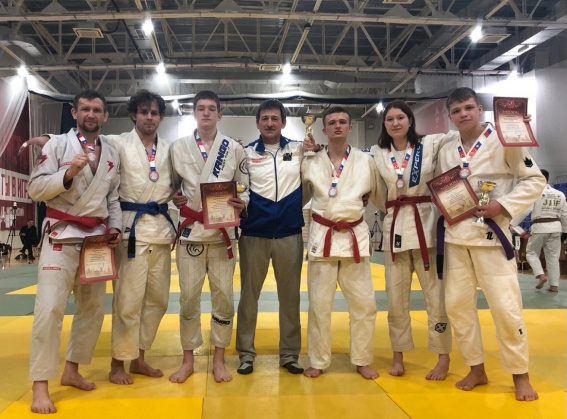 Новгородцы завоевали шесть наград на всероссийском турнире по джиу-джитсу