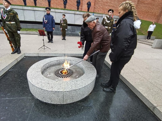 В Великом Новгороде после реконструкции открыли мемориальный комплекс «Вечный Огонь Славы»