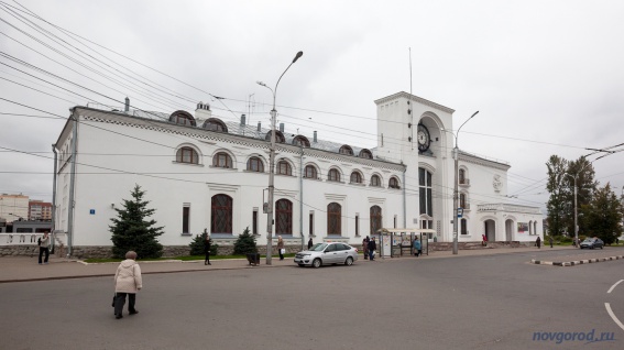 В Великом Новгороде из-за чемодана был оцеплен железнодорожный вокзал