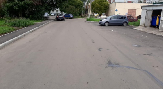 В Великом Новгороде из 23 «дорог к дому» отремонтировали 17